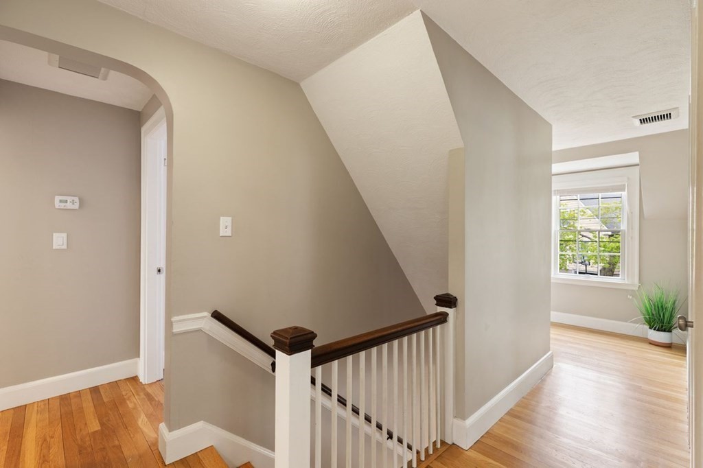 27 Glenburn Road Arlington, MA 02476 - Photo 13 of 32 Gallery Image 13