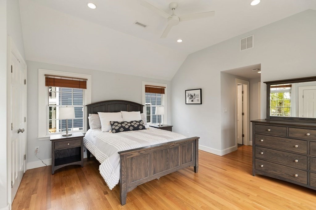 27 Glenburn Road Arlington, MA 02476 - Photo 16 of 32 Gallery Image 16