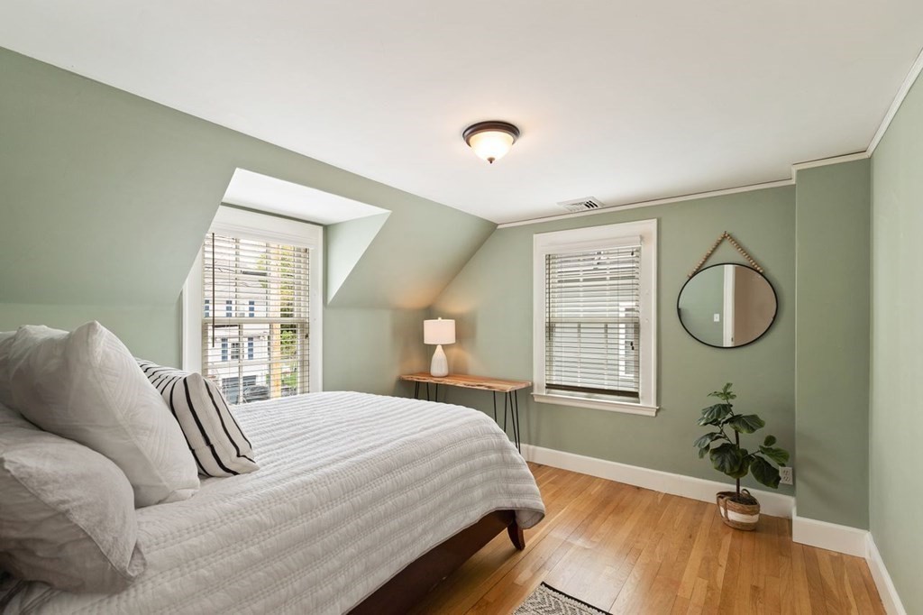 27 Glenburn Road Arlington, MA 02476 - Photo 17 of 32 Gallery Image 17