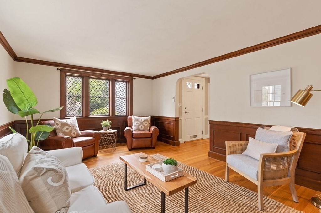 27 Glenburn Road Arlington, MA 02476 - Photo 6 of 32 Gallery Image 6