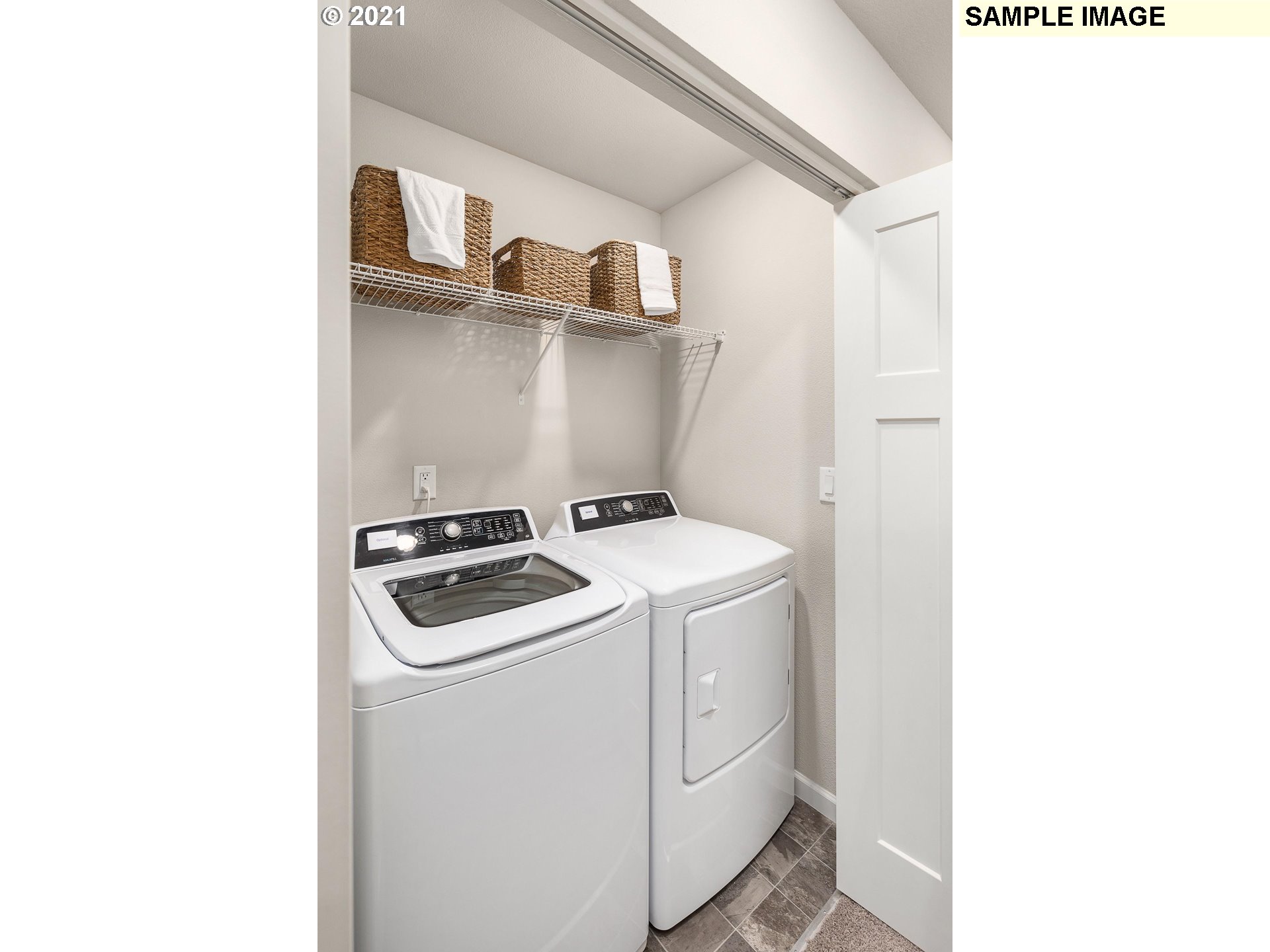 4260 South Laughing Water Circle Ridgefield, WA 98642 - Photo 20 of 24 a utility room with dryer and washer