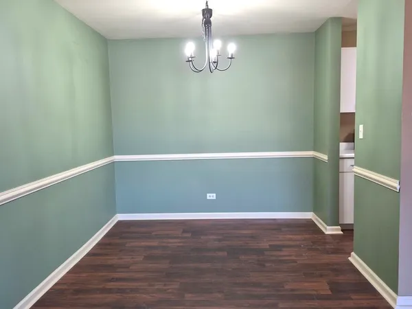 $179,000 | 1117 South Old Wilke Road, Unit 206, Rolling Meadows, IL 60005