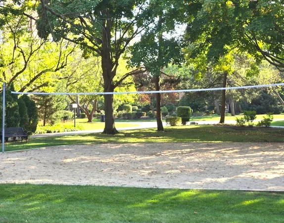 $179,000 | 1117 South Old Wilke Road, Unit 206, Rolling Meadows, IL 60005