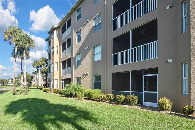 $252,000 | 3830 Sawgrass Way, Unit 2914, Naples, FL 34112