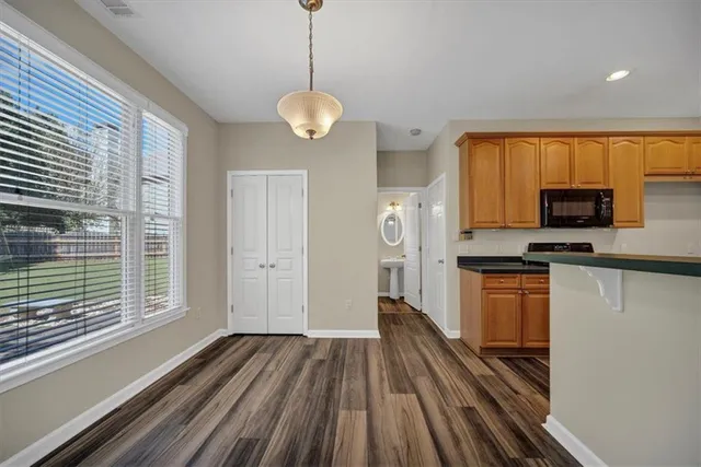 $450,000 | 501 Middlebrooke Trace, Canton, GA 30115