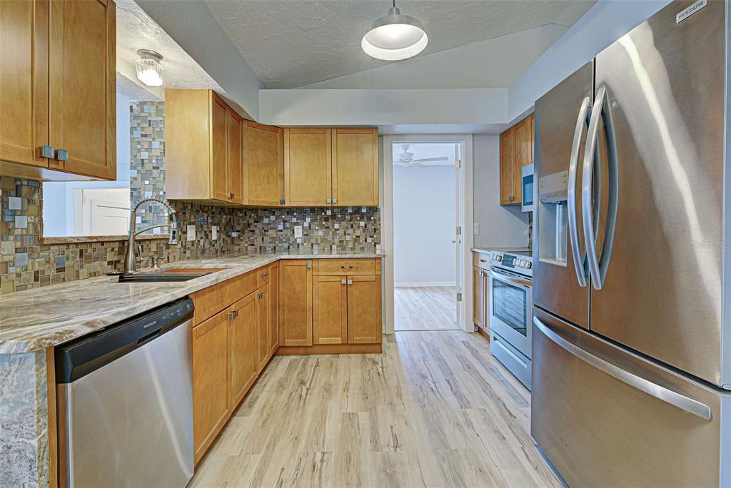 3187 Galiot Road Venice, FL 34293 - Photo 14 of 46 Gallery Image 14