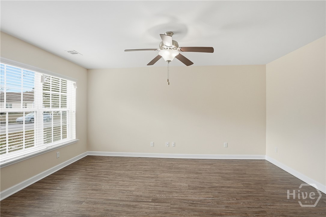 724 Dixon Street Savannah, GA 31405 - Photo 7 of 28