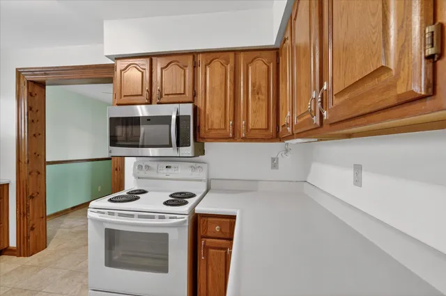 $229,900 | 824 East Grand River Avenue, Williamston, MI 48895