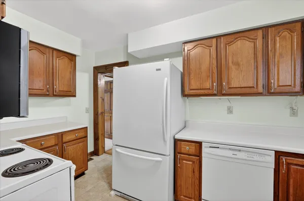 $230,000 | 824 East Grand River Avenue, Williamston, MI 48895