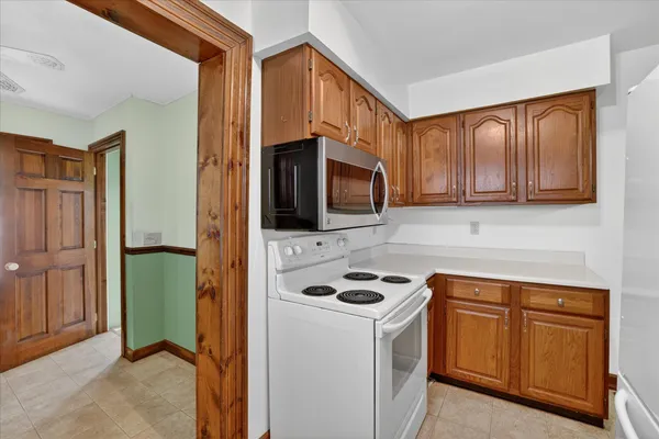 $230,000 | 824 East Grand River Avenue, Williamston, MI 48895
