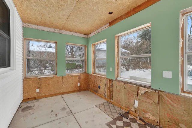 $229,900 | 824 East Grand River Avenue, Williamston, MI 48895