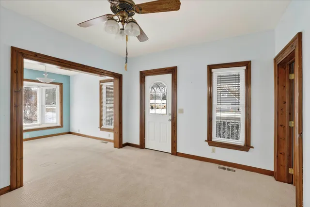 $229,900 | 824 East Grand River Avenue, Williamston, MI 48895