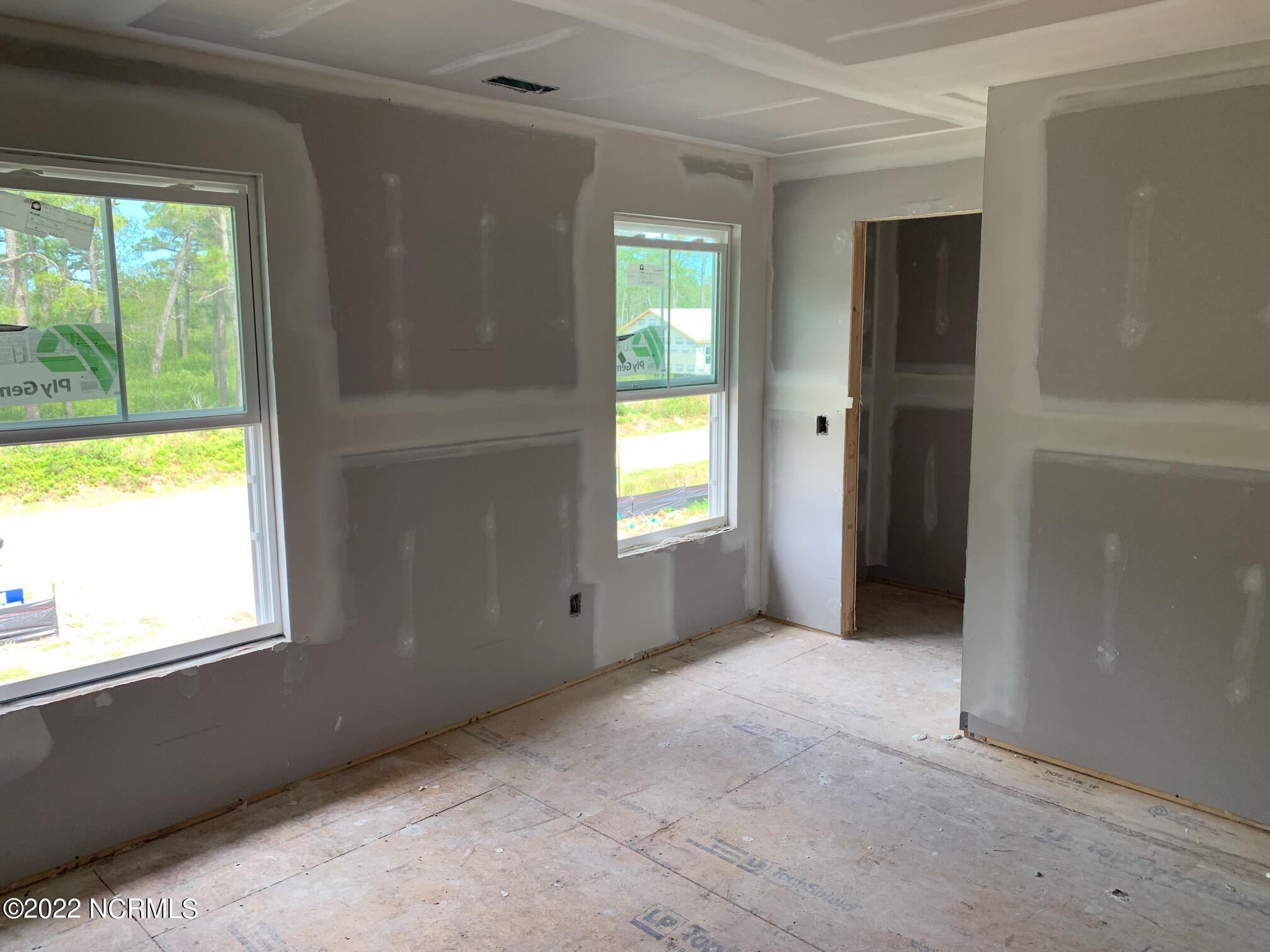 840 Golfview Road Southport, NC 28461 - Photo 7 of 18 Front Bedroom