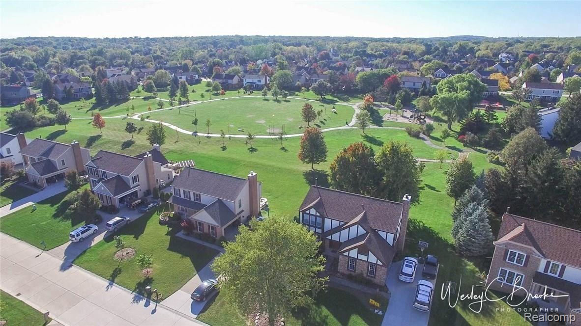1708 Grandview Drive Rochester, MI 48306 - Photo 10 of 39 With Signatures (3).jpg