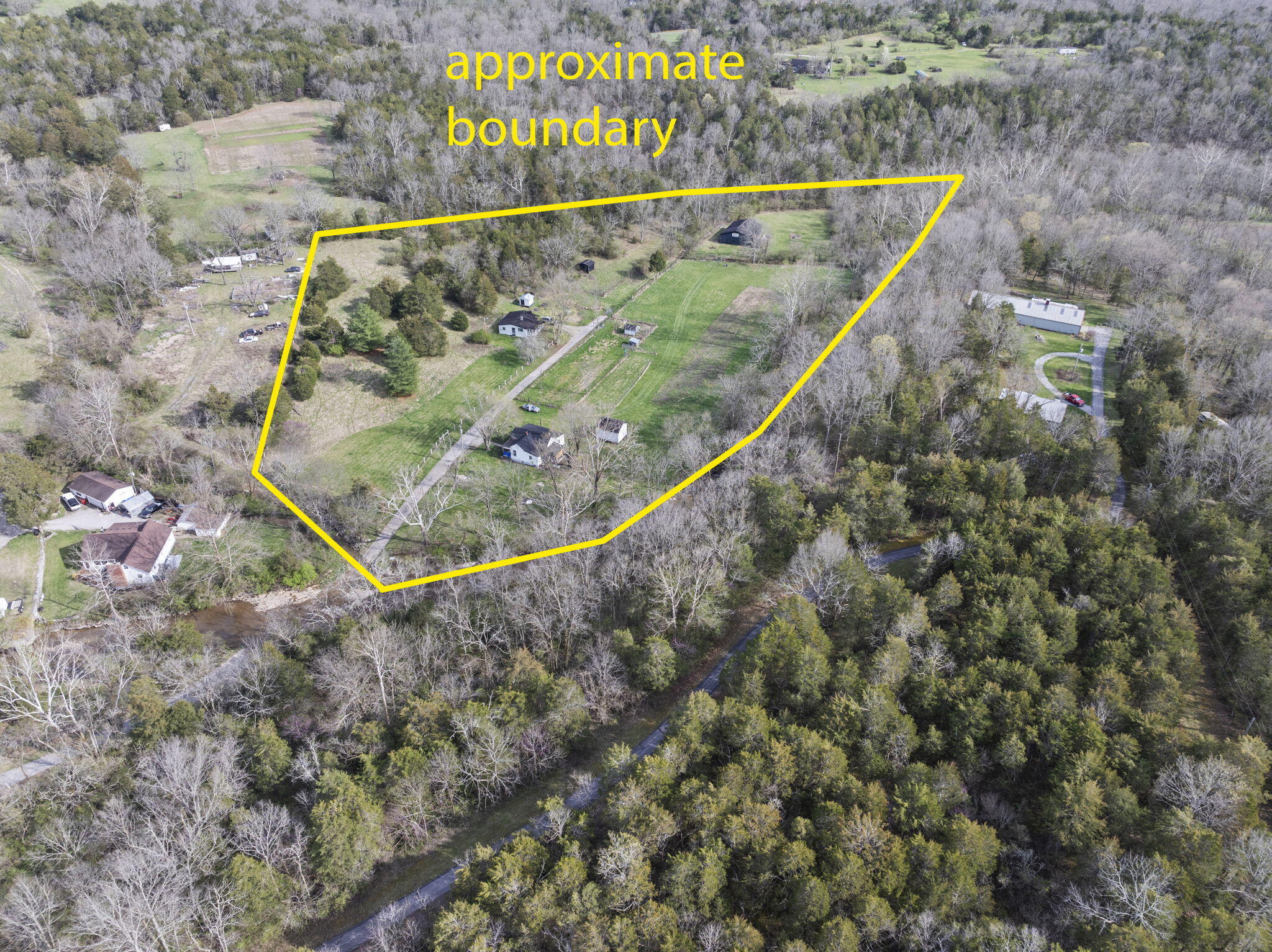 121 Johnson Road Lexington, KY 40515 - Photo 8 of 42 4-web-or-mls-DJI_20250401170901_0167_D
