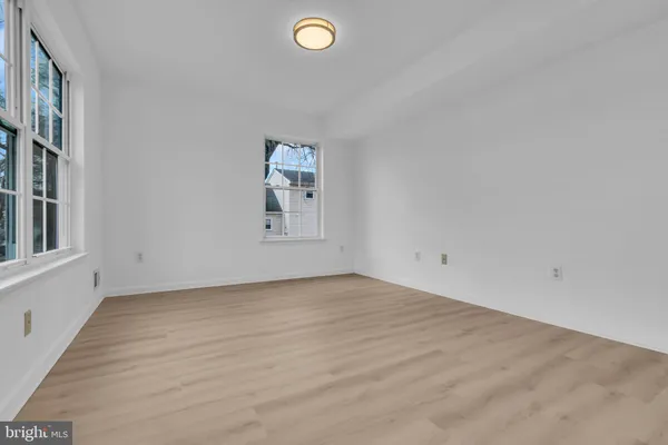 $440,000 | 723 Woodland Avenue, Burlington, NJ 08016