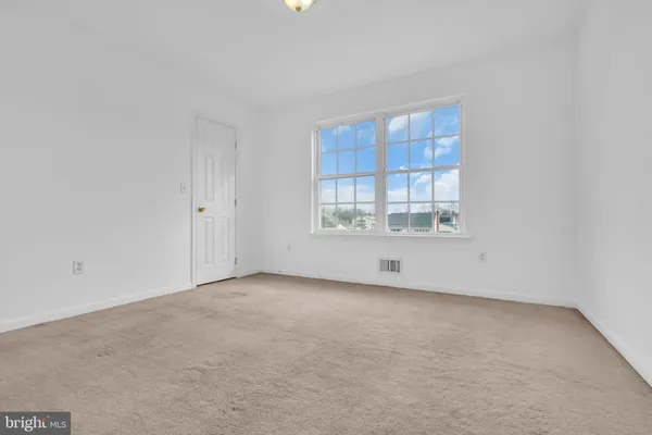 $440,000 | 723 Woodland Avenue, Burlington, NJ 08016