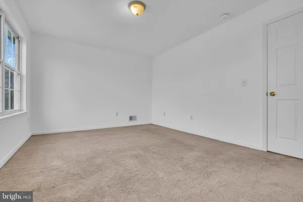 $440,000 | 723 Woodland Avenue, Burlington, NJ 08016