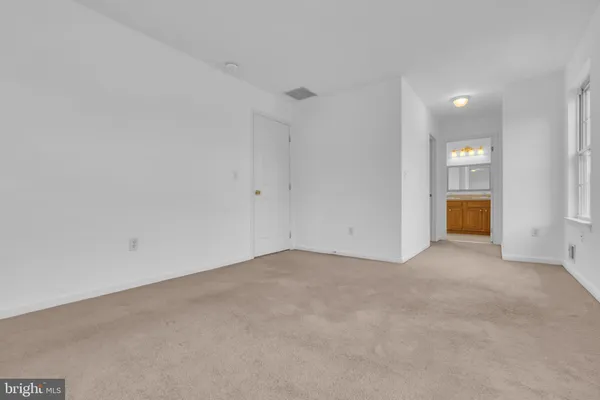 $440,000 | 723 Woodland Avenue, Burlington, NJ 08016