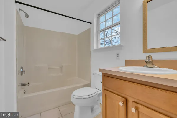 $440,000 | 723 Woodland Avenue, Burlington, NJ 08016