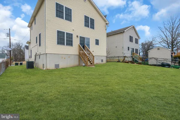 $440,000 | 723 Woodland Avenue, Burlington, NJ 08016