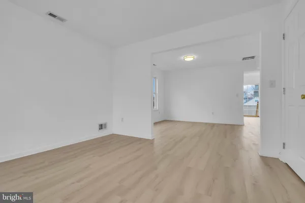 $440,000 | 723 Woodland Avenue, Burlington, NJ 08016