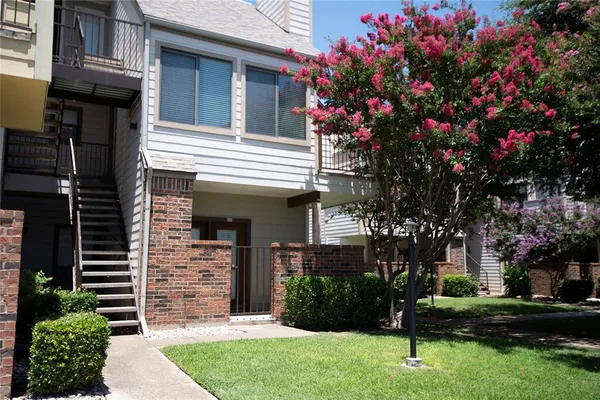 $1,550 | 3121 Sondra Drive, Unit E 203, Fort Worth, TX 76107