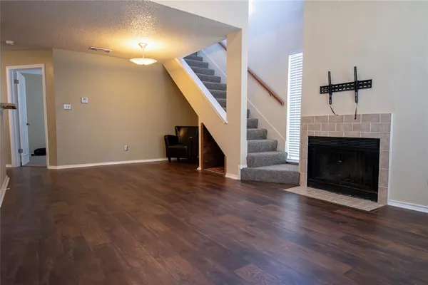 $1,550 | 3121 Sondra Drive, Unit E 203, Fort Worth, TX 76107