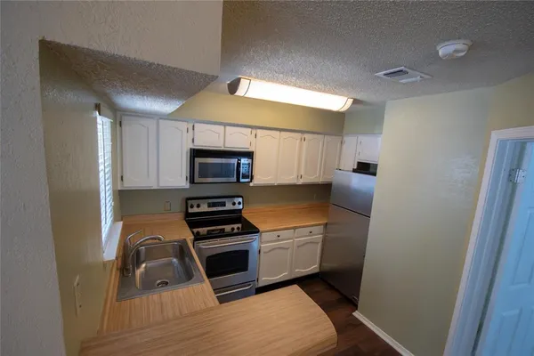 $1,550 | 3121 Sondra Drive, Unit E 203, Fort Worth, TX 76107