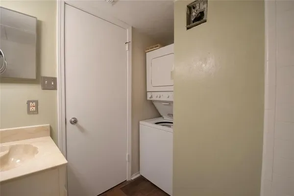 $1,550 | 3121 Sondra Drive, Unit E 203, Fort Worth, TX 76107