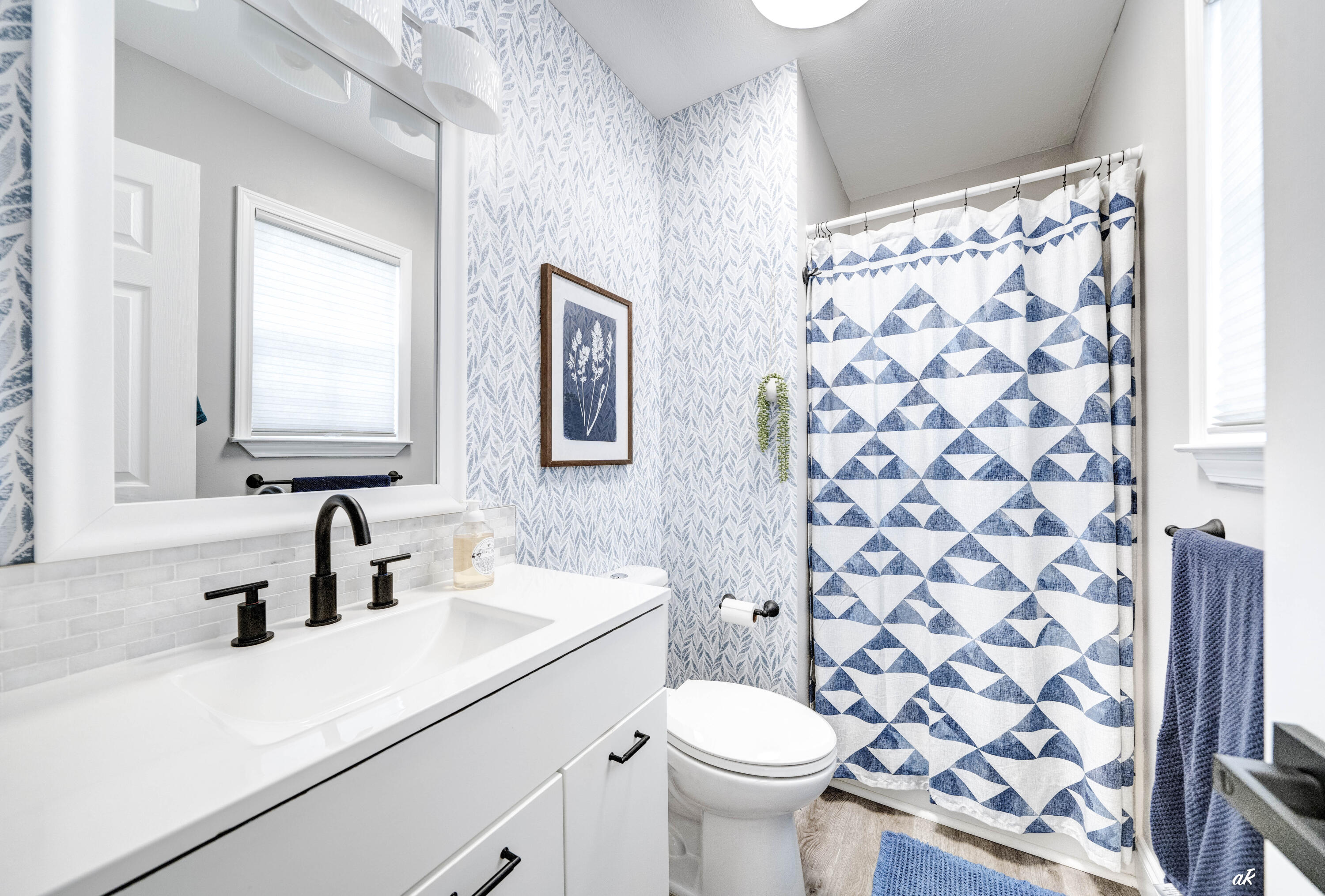 545 Palermo Road Panama City, FL 32405 - Photo 19 of 28 Main Bathroom