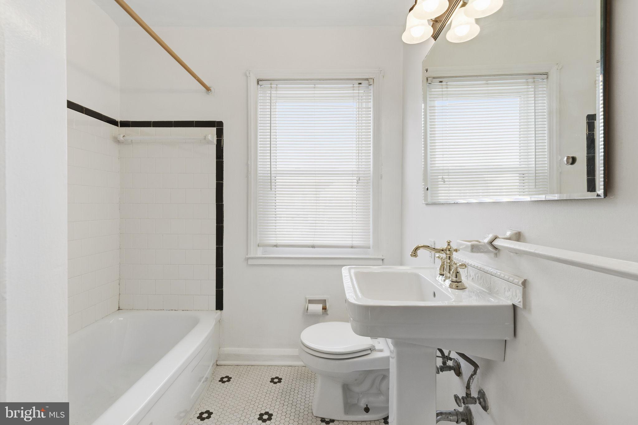 8300 Ridgely Oak Road Baltimore, MD 21234 - Photo 16 of 20