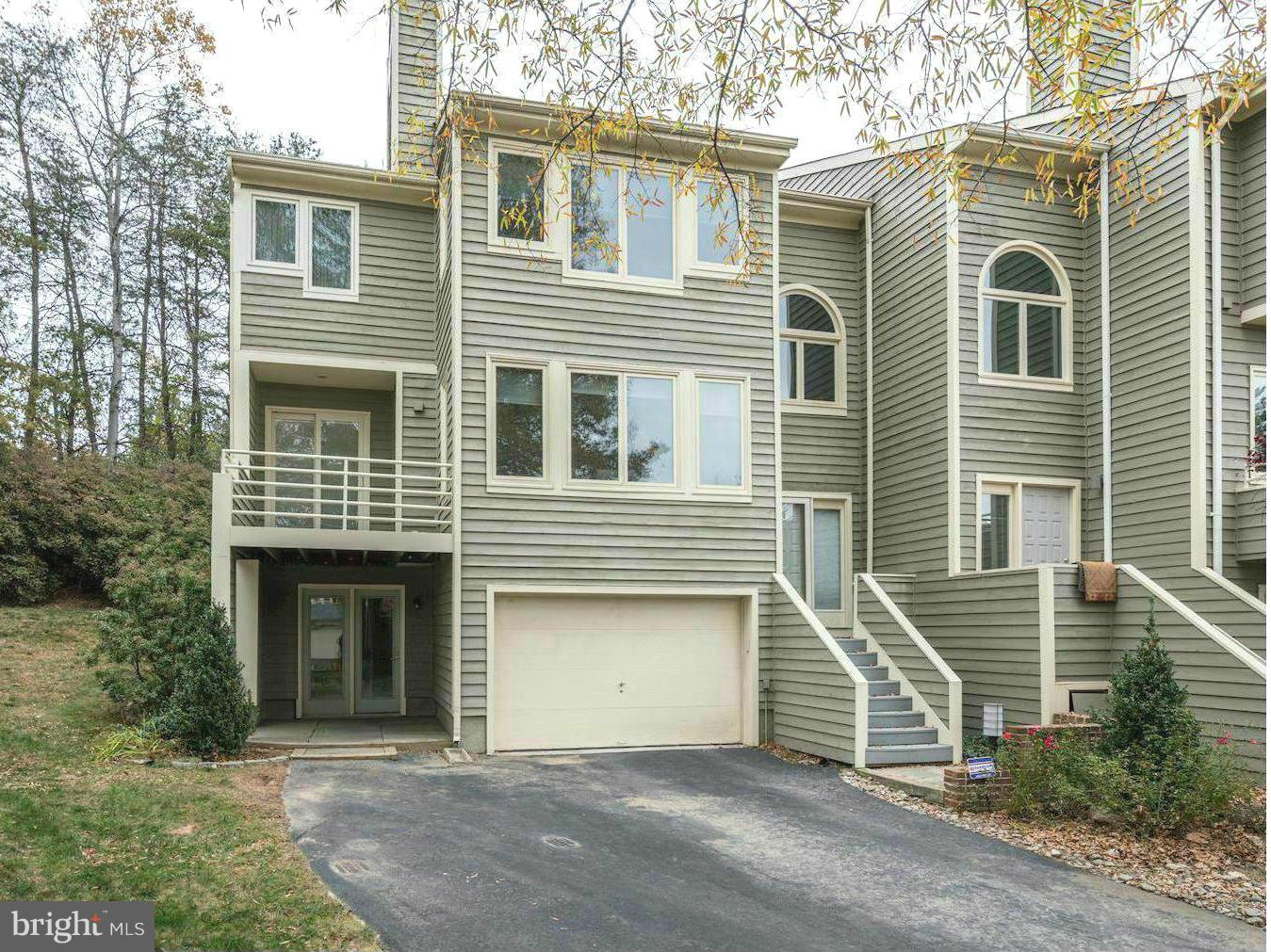 1932 Lakeport Way Reston, VA 20191 - Photo 1 of 30 Exterior (Front)