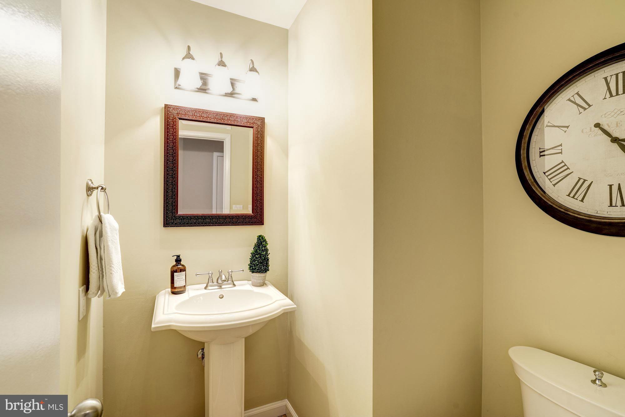 1932 Lakeport Way Reston, VA 20191 - Photo 13 of 30 Bath