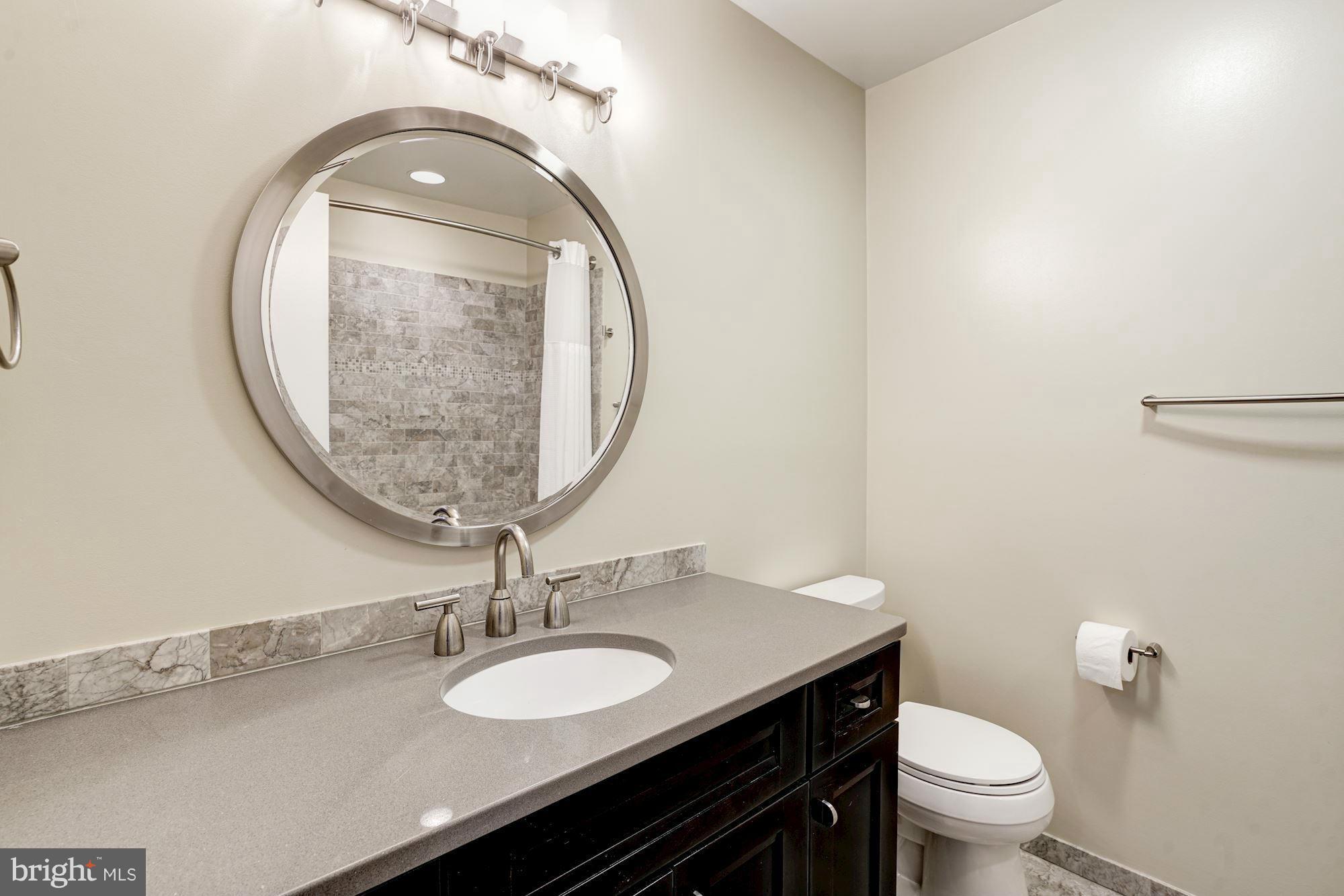 1932 Lakeport Way Reston, VA 20191 - Photo 22 of 30 Bath