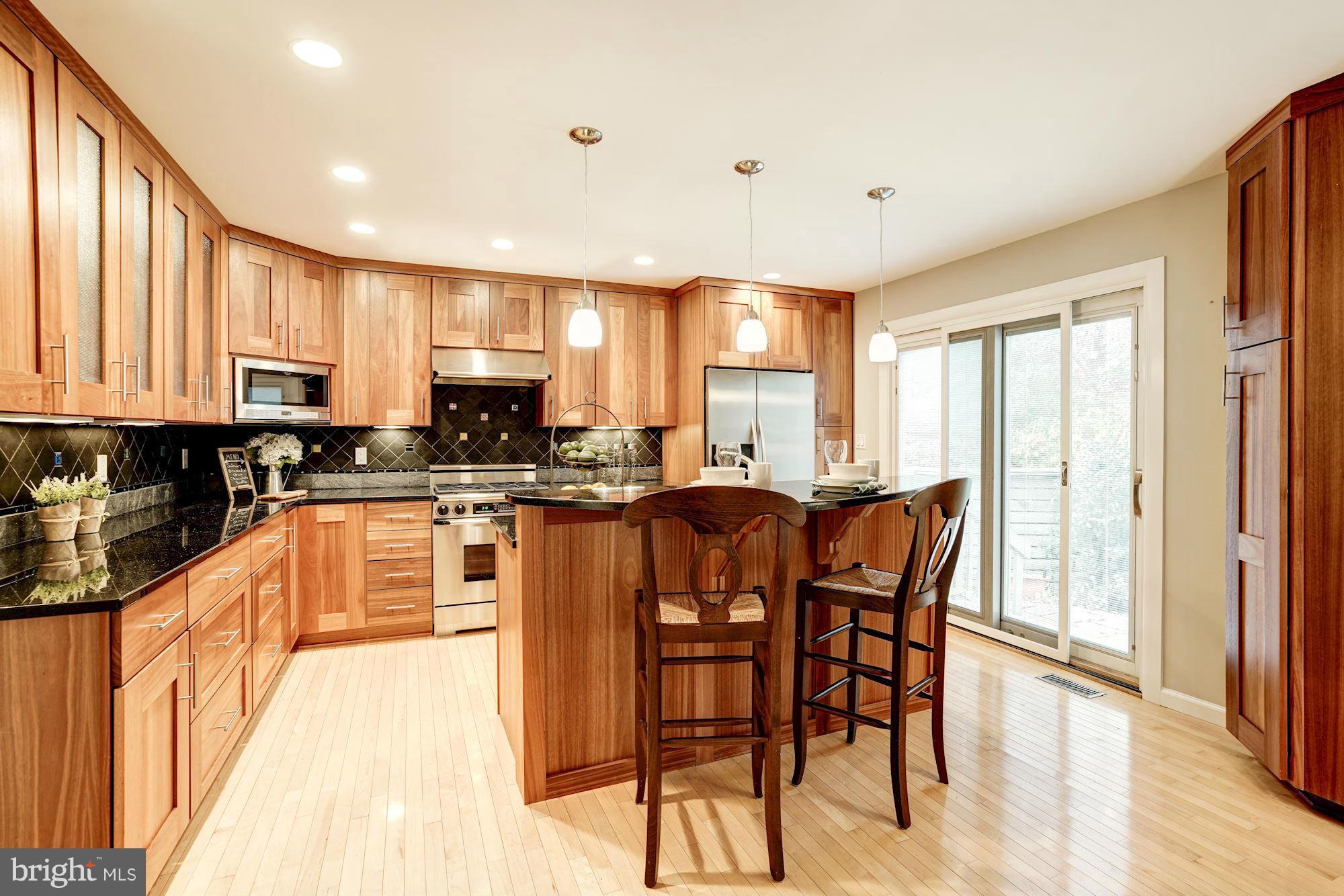 1932 Lakeport Way Reston, VA 20191 - Photo 10 of 30 Kitchen