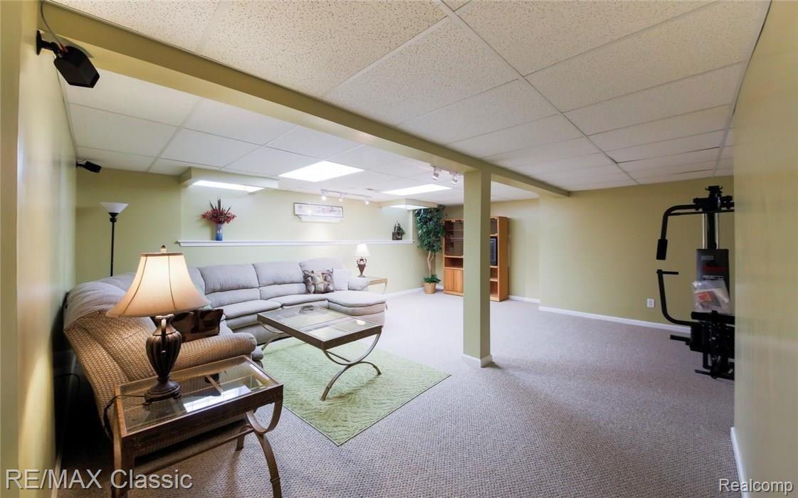 2283 Cranbrook Road Canton, MI 48188 - Photo 25 of 36 23.jpg