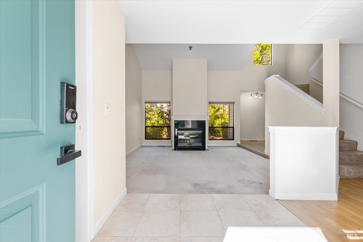4736 Shade Tree Lane Santa Rosa, CA 95405 - Photo 5 of 46
