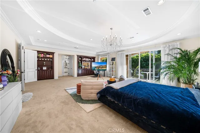 a view of a livingroom with furniture window and outside view