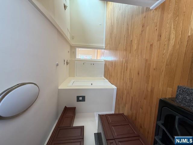 219 Renner Avenue Newark, NJ 07112 - Photo 5 of 22 a view of kitchen and empty room