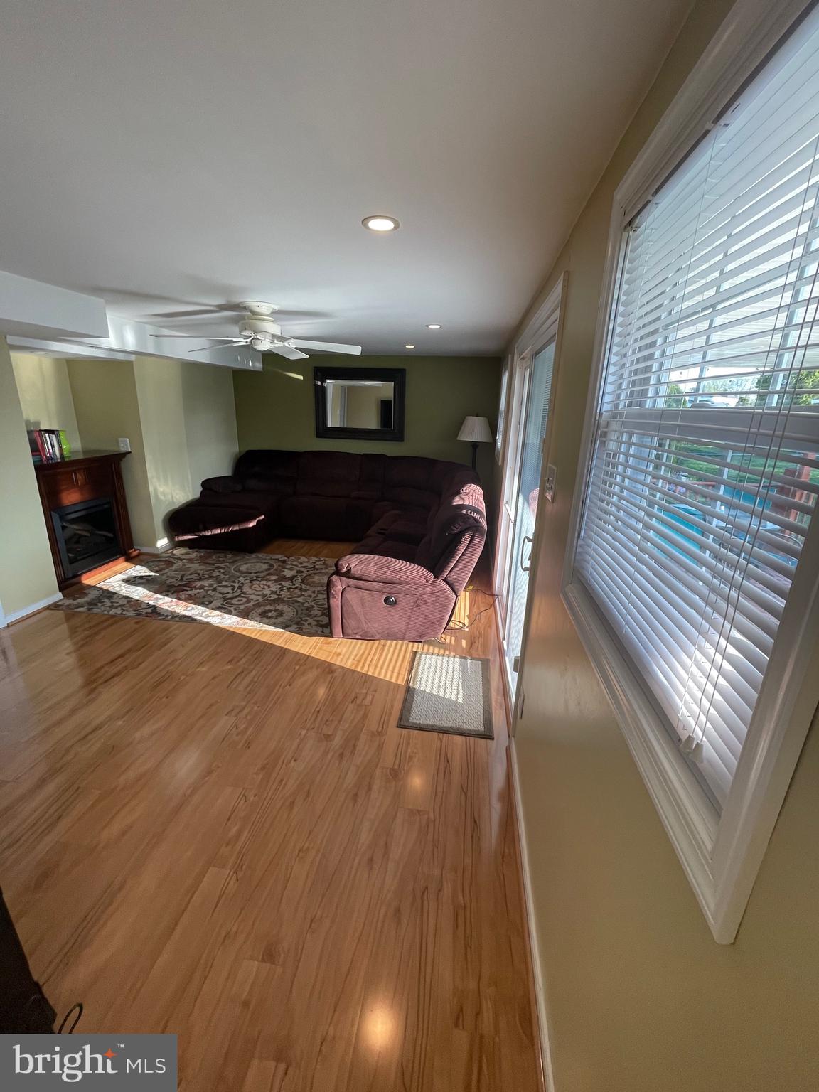9721 Glenhope Road Philadelphia, PA 19115 - Photo 13 of 42 Family room