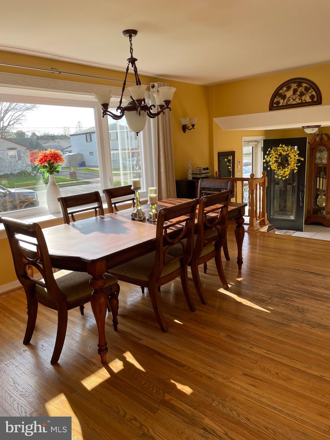 9721 Glenhope Road Philadelphia, PA 19115 - Photo 6 of 42 Dining room