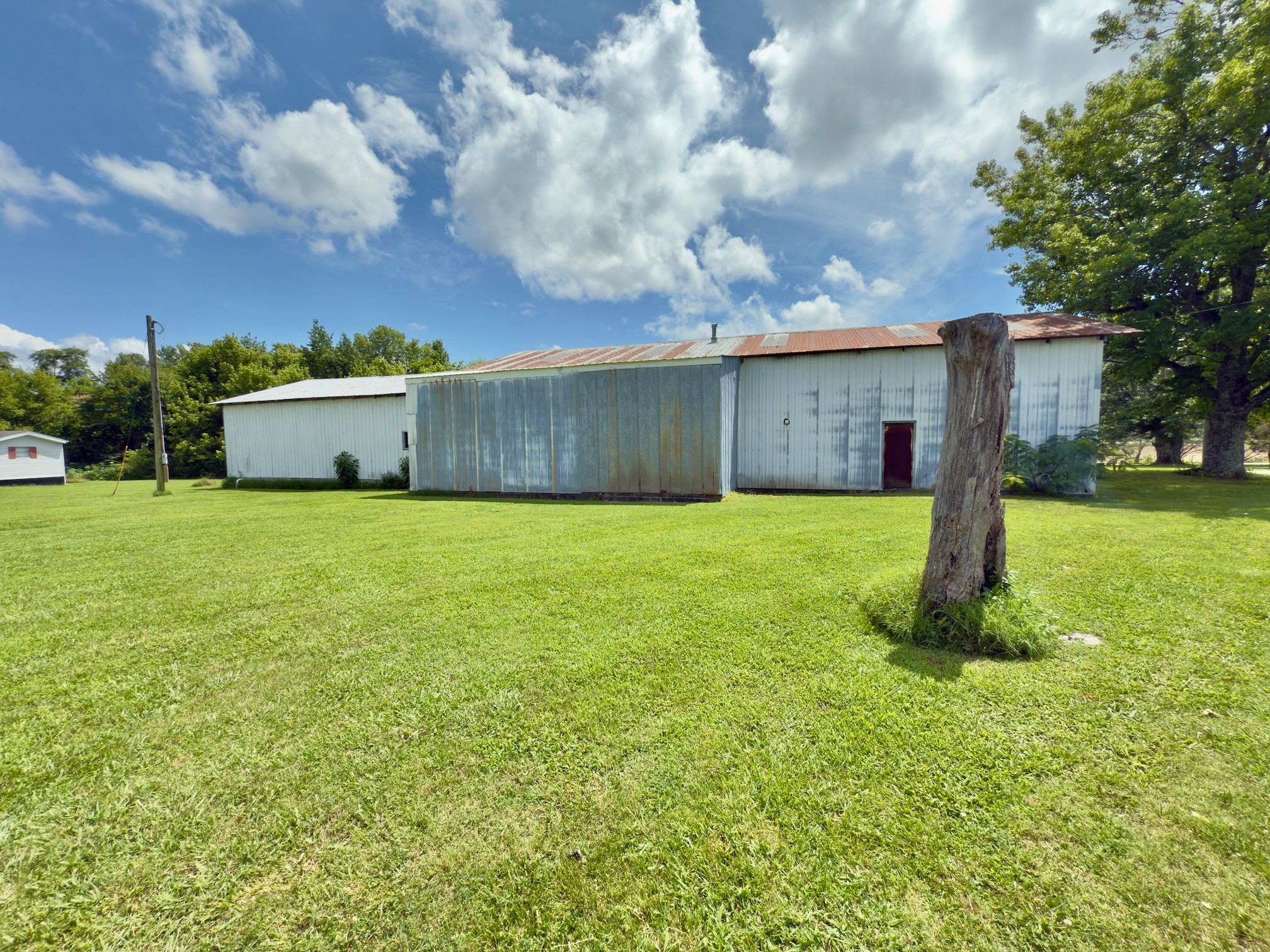 188 Eugene Reed Road Woodbury, TN 37190 - Photo 2 of 10 a view of a back yard