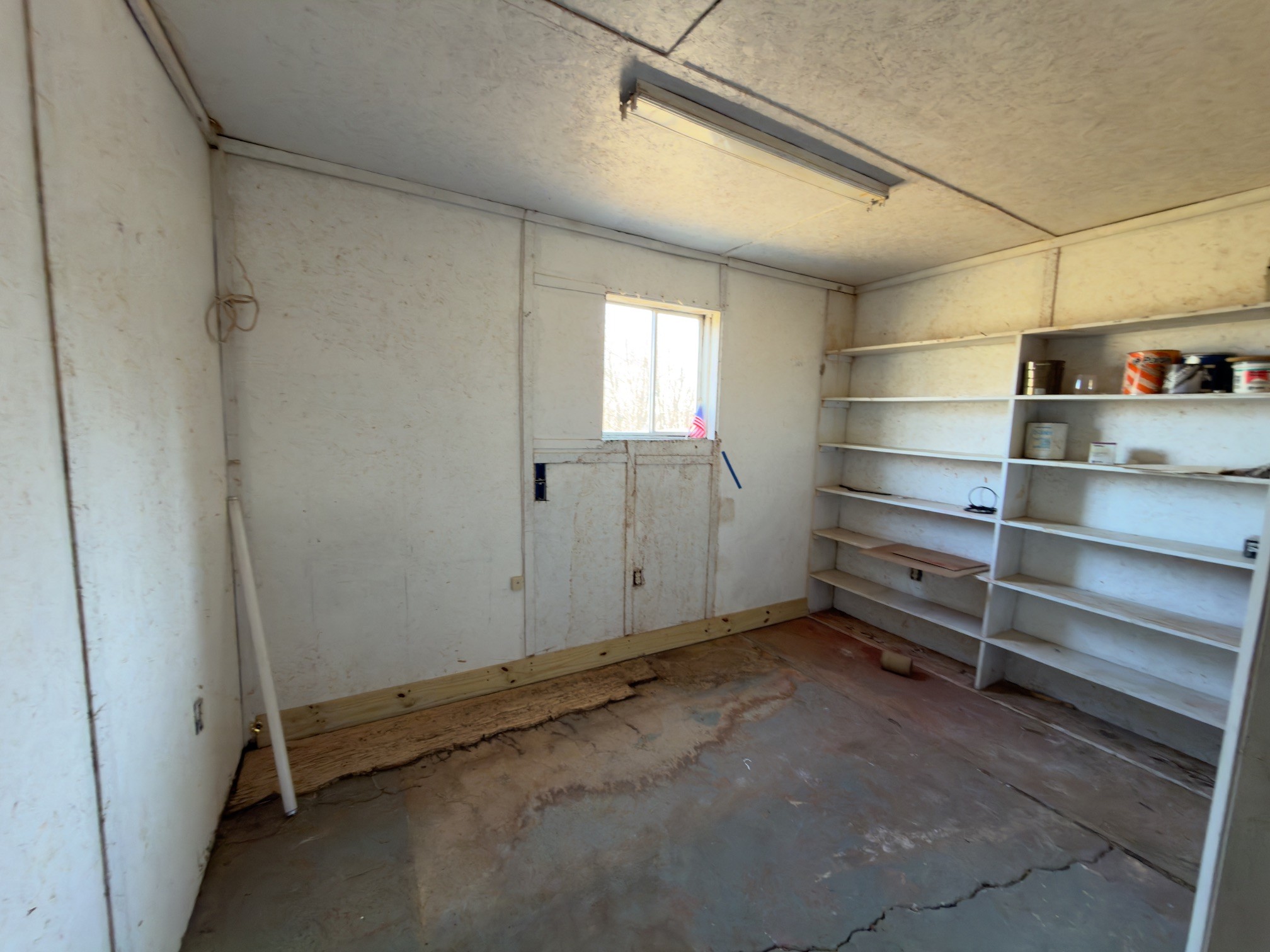 188 Eugene Reed Road Woodbury, TN 37190 - Photo 7 of 10 a view of an empty room