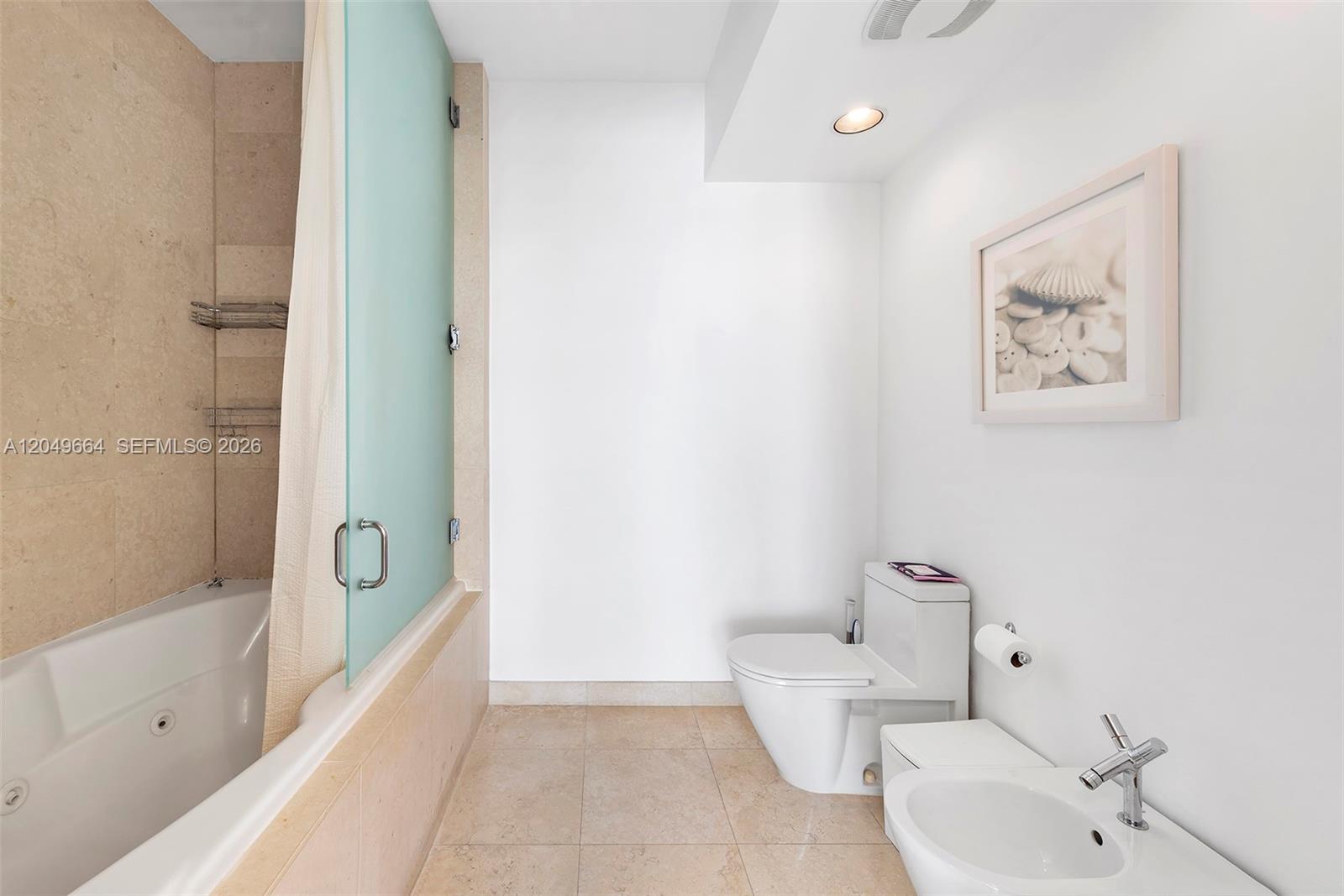 450 Alton Road, Unit 1708 Miami Beach, FL 33139 - Photo 19 of 38