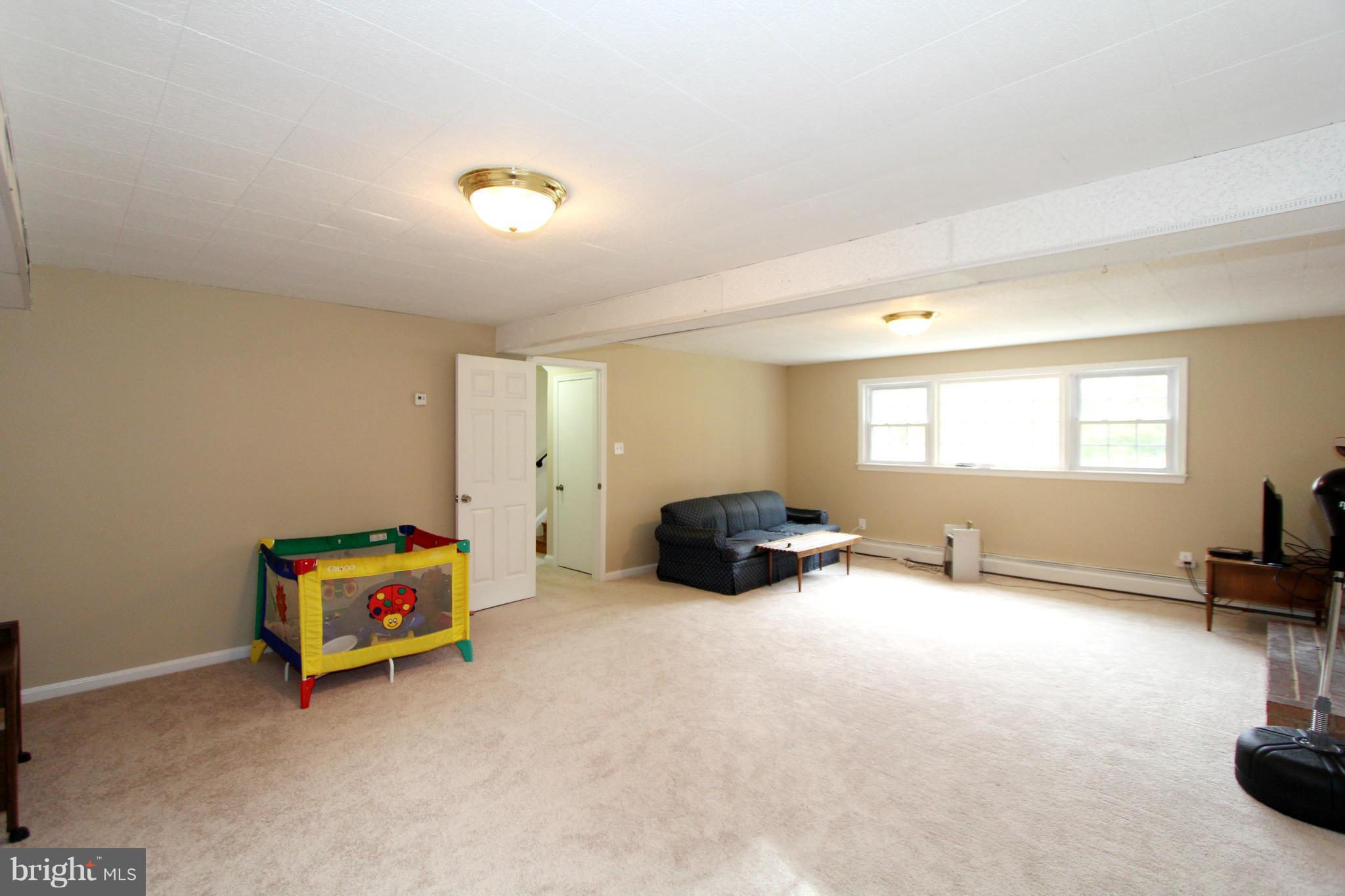 832 Walker Road Great Falls, VA 22066 - Photo 18 of 27 Family Room 2