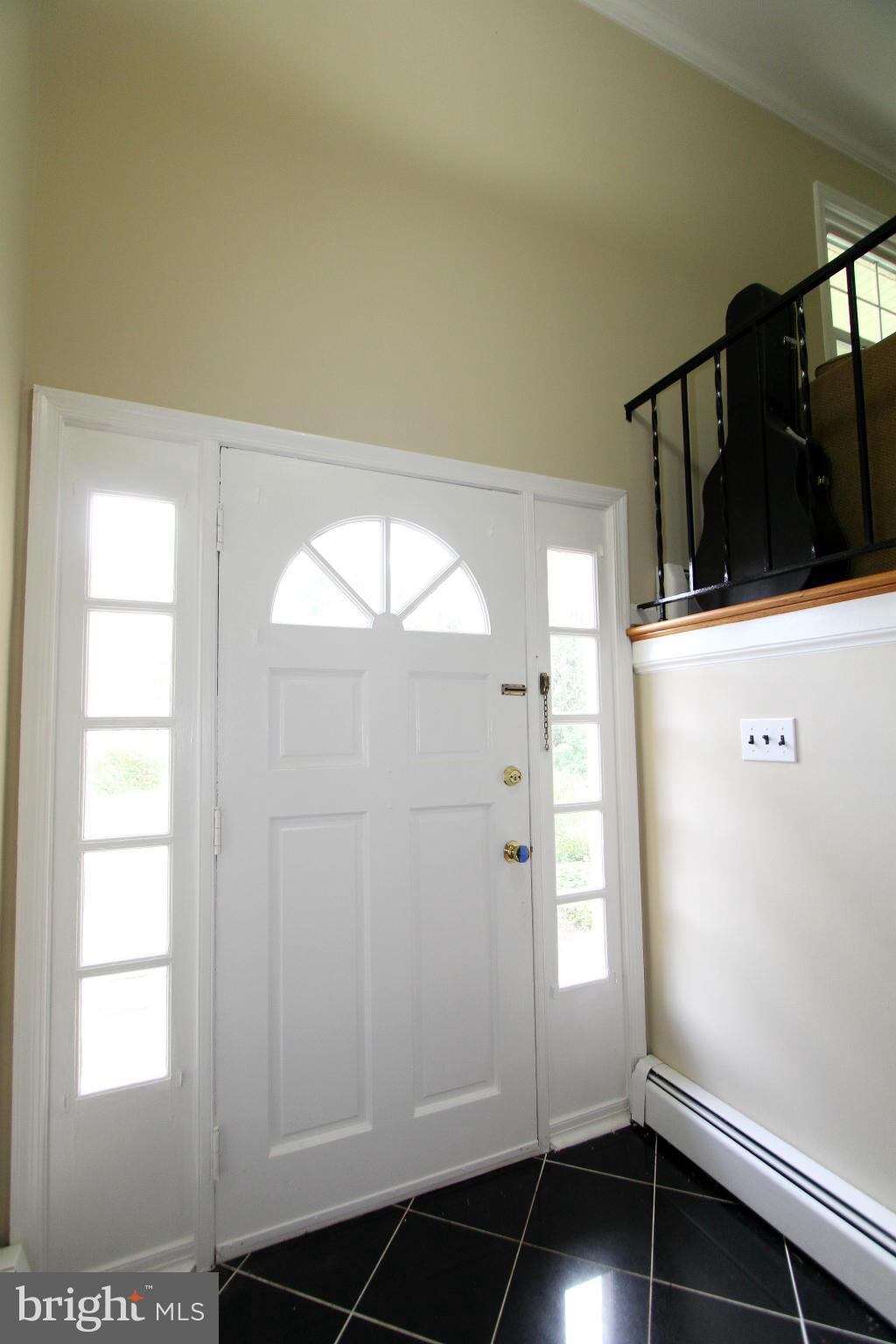 832 Walker Road Great Falls, VA 22066 - Photo 5 of 27 Foyer