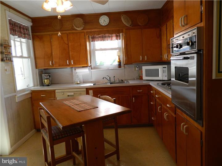 10 Krick Avenue Sinking Spring, PA 19608 - Photo 7 of 22