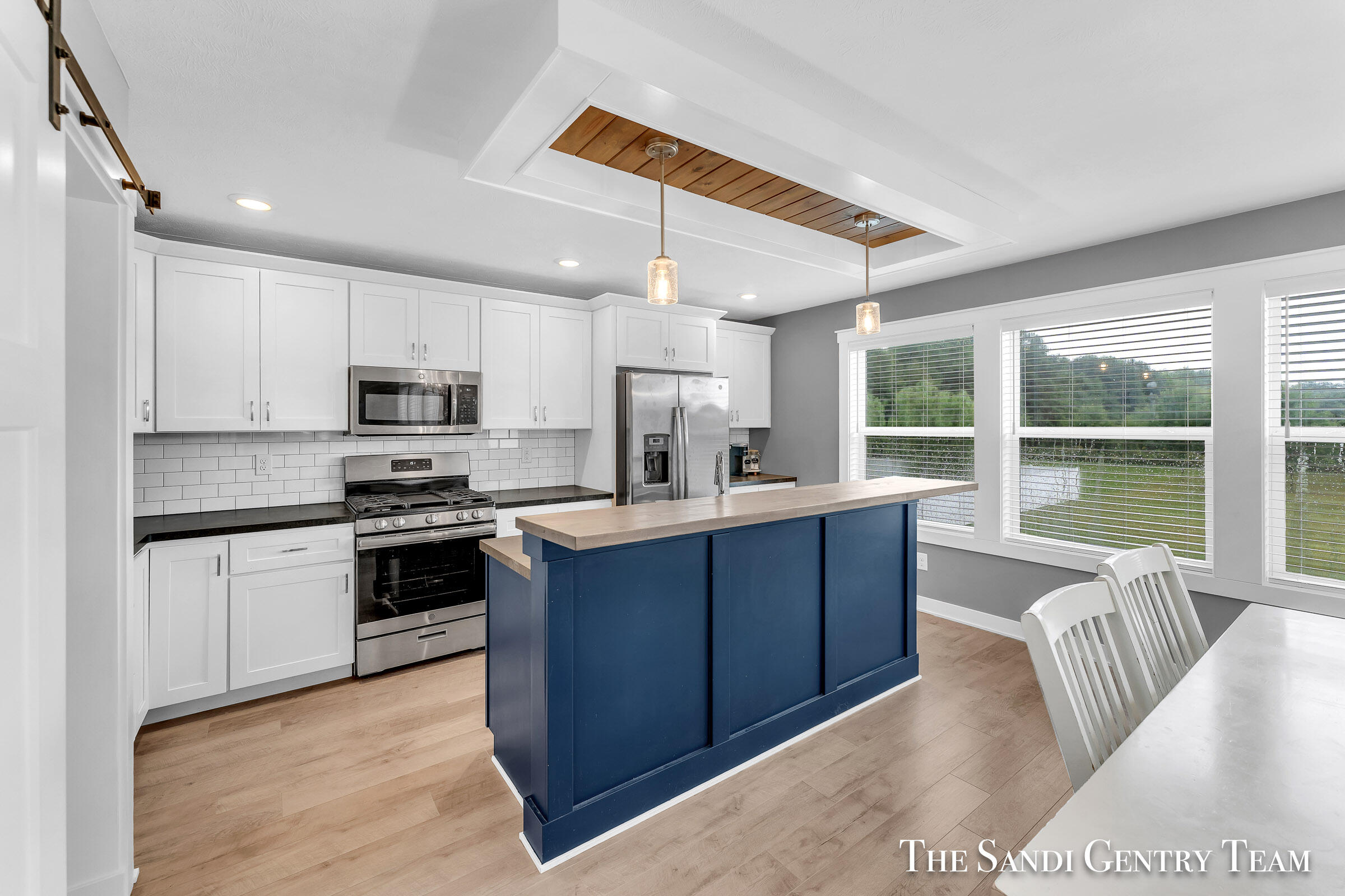 14708 Leonard Road Spring Lake, MI 49456 - Photo 15 of 53 AIV00096