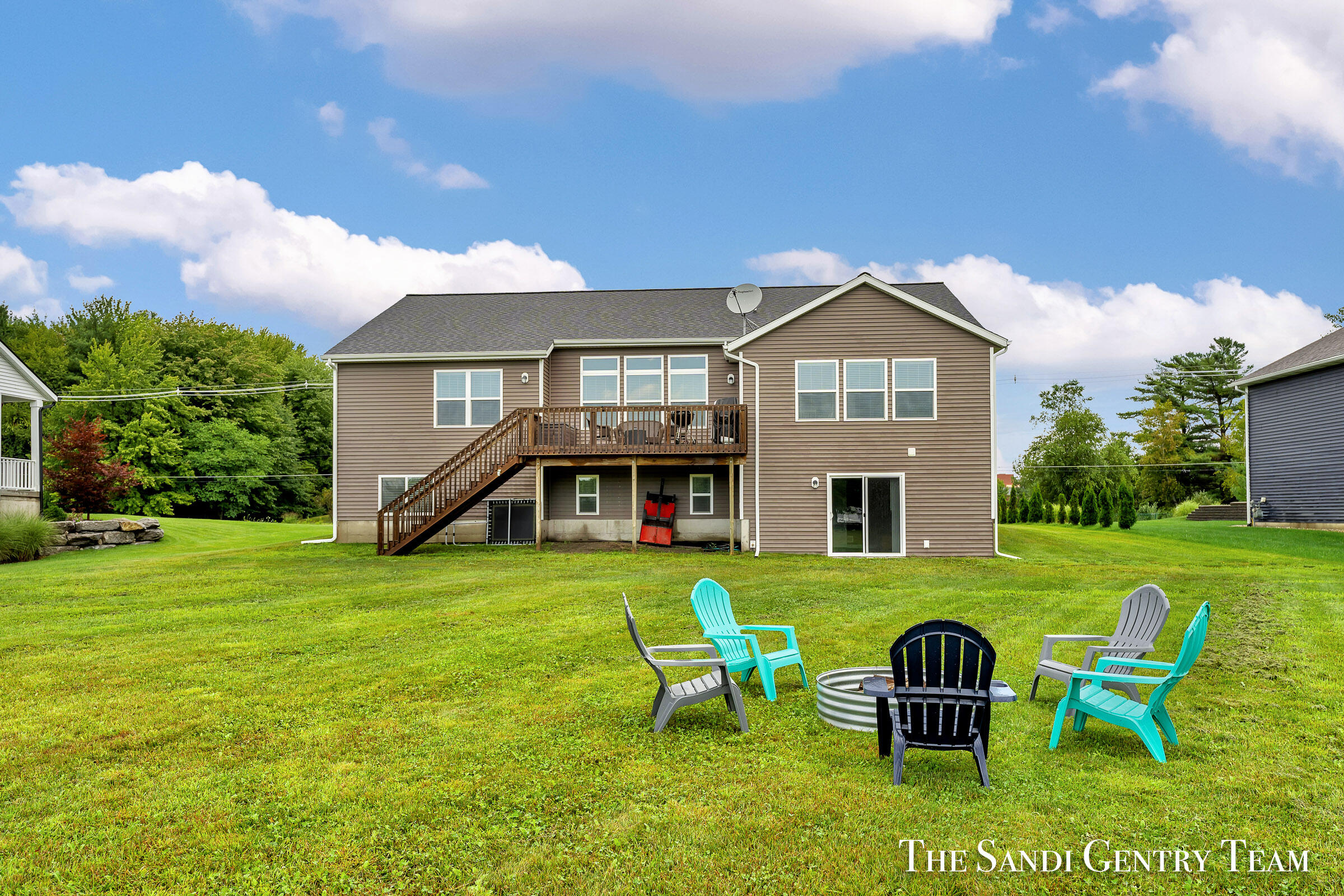 14708 Leonard Road Spring Lake, MI 49456 - Photo 3 of 53 AIV00325
